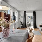 別荘 4 Bedroom Gorgeous In Aakirkeby