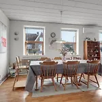 4 Bedroom Gorgeous In Aakirkeby 別荘 *