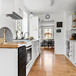 4 Bedroom Gorgeous In Aakirkeby *
