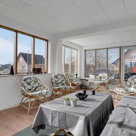 4 Bedroom Gorgeous In Aakirkeby * Åkirkeby